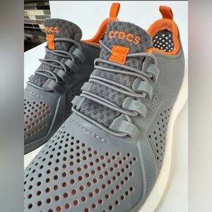 Crocs LiteRide Pacer Unisex Size J2 Gray/Orange with laces VERY GOOD CONDITION
